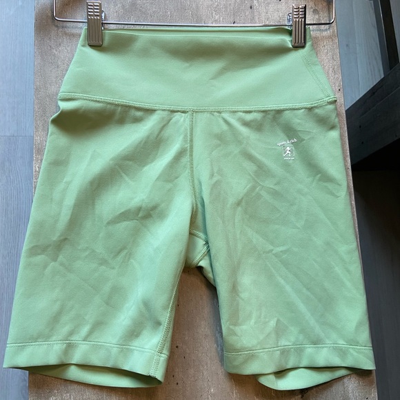 Sporty & Rich pistachio biker shorts - Picture 3 of 5